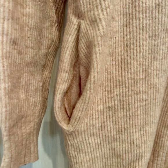 Lululemon sweater oversized beige/tan XS - Picture 3 of 8